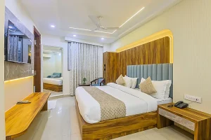 Luxury Family Bedroom with city view